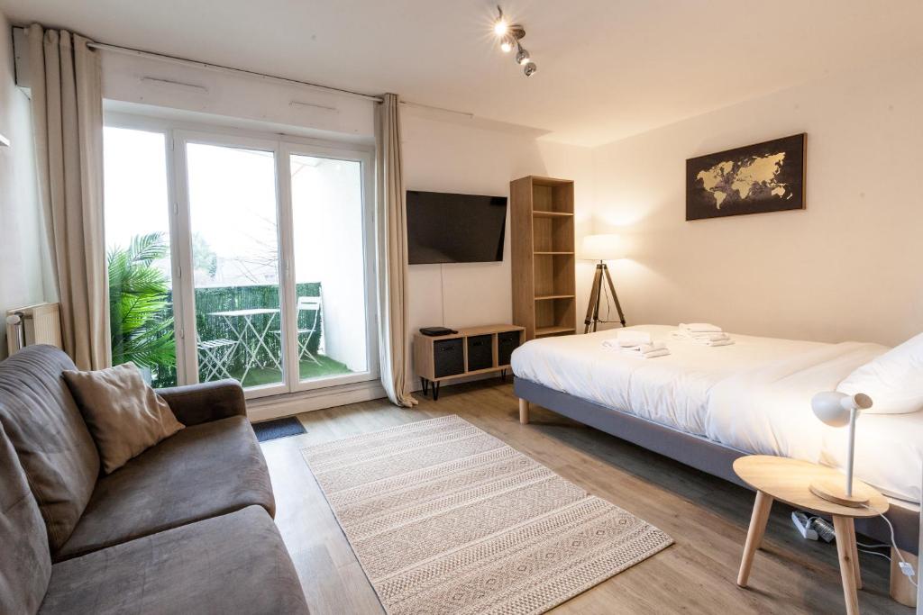 Appartement TY KERNOGUET - STUDIO - PARKING - WIFI- BALCON 17 Allée des Peupliers 56000 Vannes