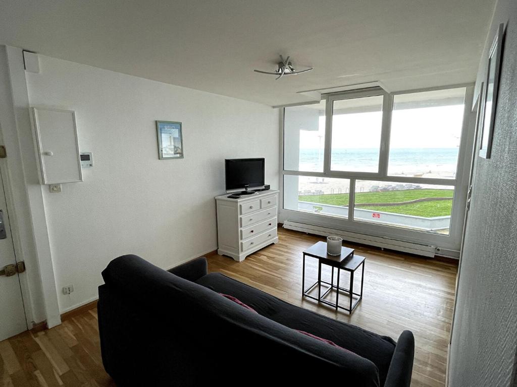 Type 3 entièrement rénové vue pleine mer Malo 130 Rue de Gembloux, 59240 Malo-les-Bains