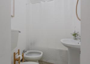 Typical Alfama Apartment, by TimeCooler