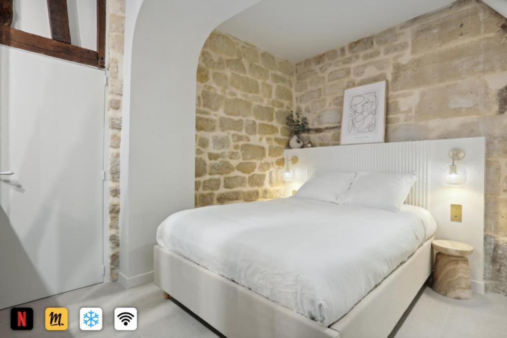 Typical and charming apartment in Paris 66 Rue de Saintonge, 75003 Paris