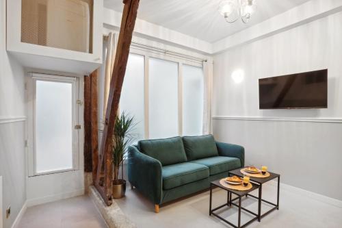 Typical and charming apartment in Paris