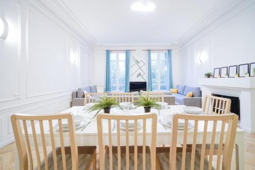 Typical apartment next to Bastille Gare de Lyon