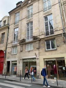 Typical Parisian Flat in Le Marais