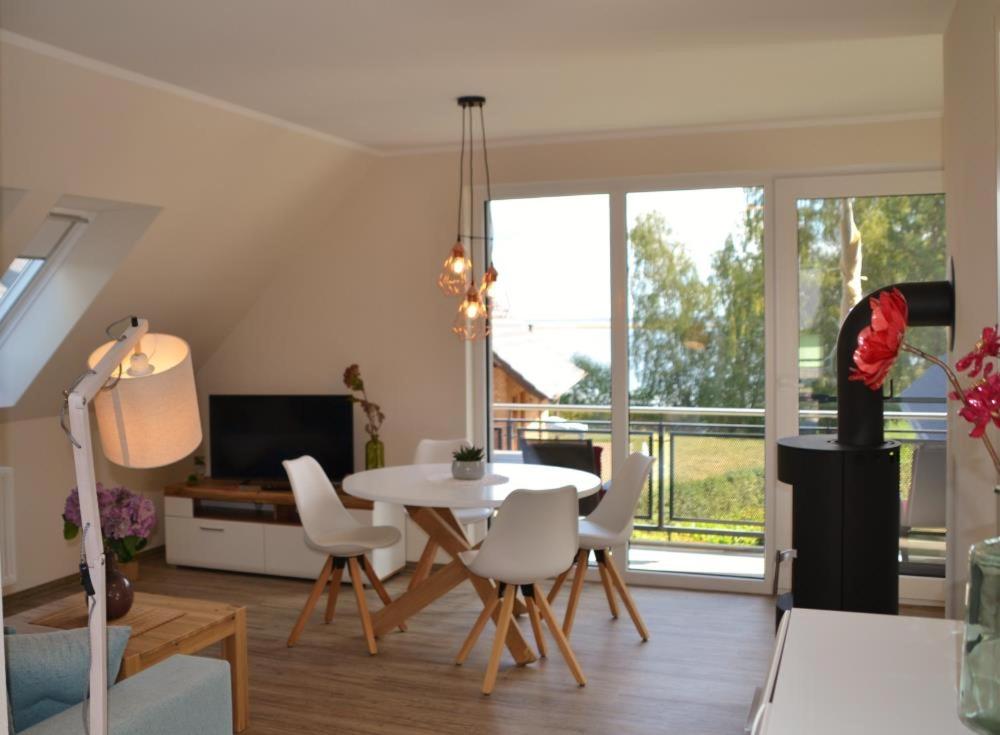 Appartement U15 OG - Komfortable Ferienwohnung mit Balkon & Kamin in Röbel an der Müritz Uferpromenade 15 17207 Röbel