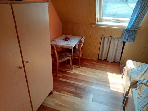 Appartement Übernachtungszimmer 2 11 Schwarzenberger Straße 09487 Schlettau Saxe