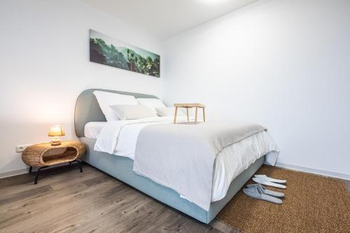 Umquam Frankfurt Modern Studio good located Balcony King Bed