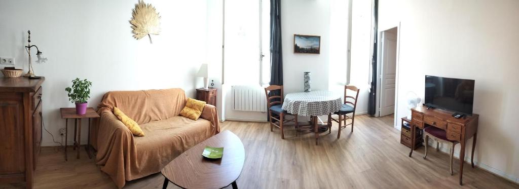 Appartement Un 2 pièces A 100m du Vieux port 33 Rue Pavillon 13001 Marseille