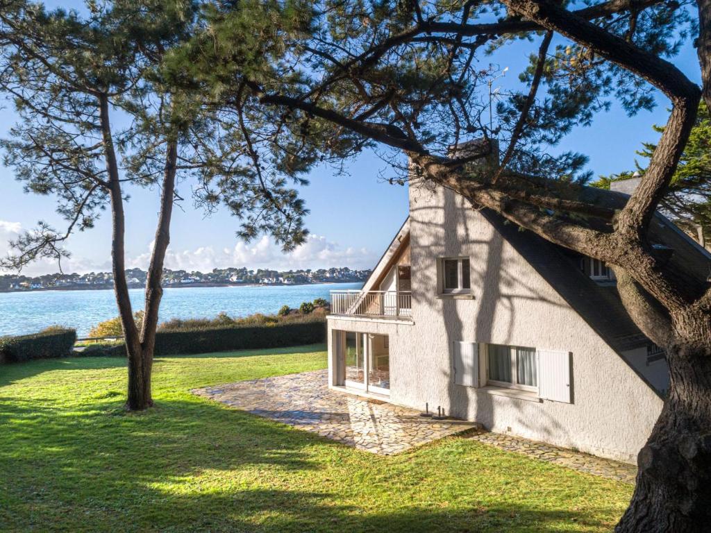 Un appartement spacieux à 30m de la mer- 45m2