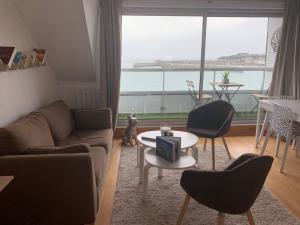 UN BALCON SUR LA MER, ACCES DIRECT A LA PLAGE