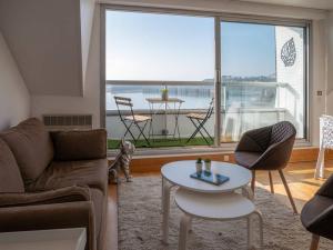 Appartement UN BALCON SUR LA MER, ACCES DIRECT A LA PLAGE 32 Rue Saint-Gaud 50400 Granville Normandie