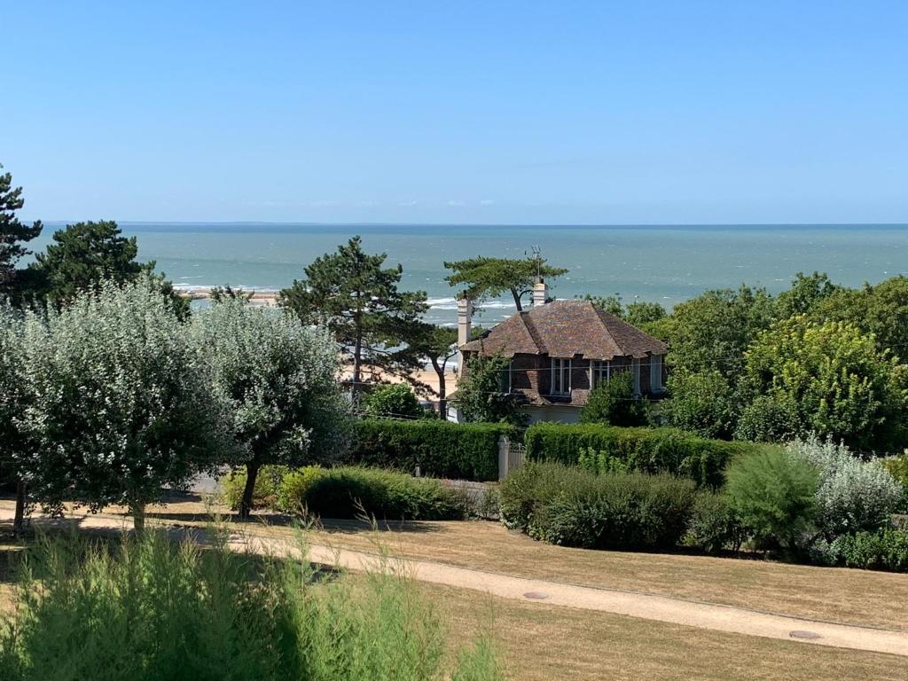 Un balcon sur la mer Avenue du Parc Cordier, 14360 Trouville-sur-Mer