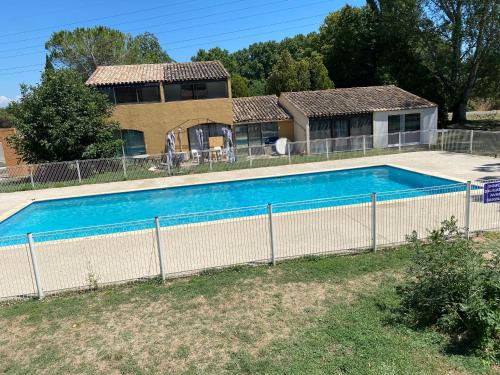 Un duplex pour 4 personne village camarguais