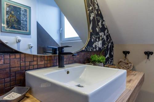 un Nid en Ville-a Nest in Town -AMIENS-classé 3 étoiles