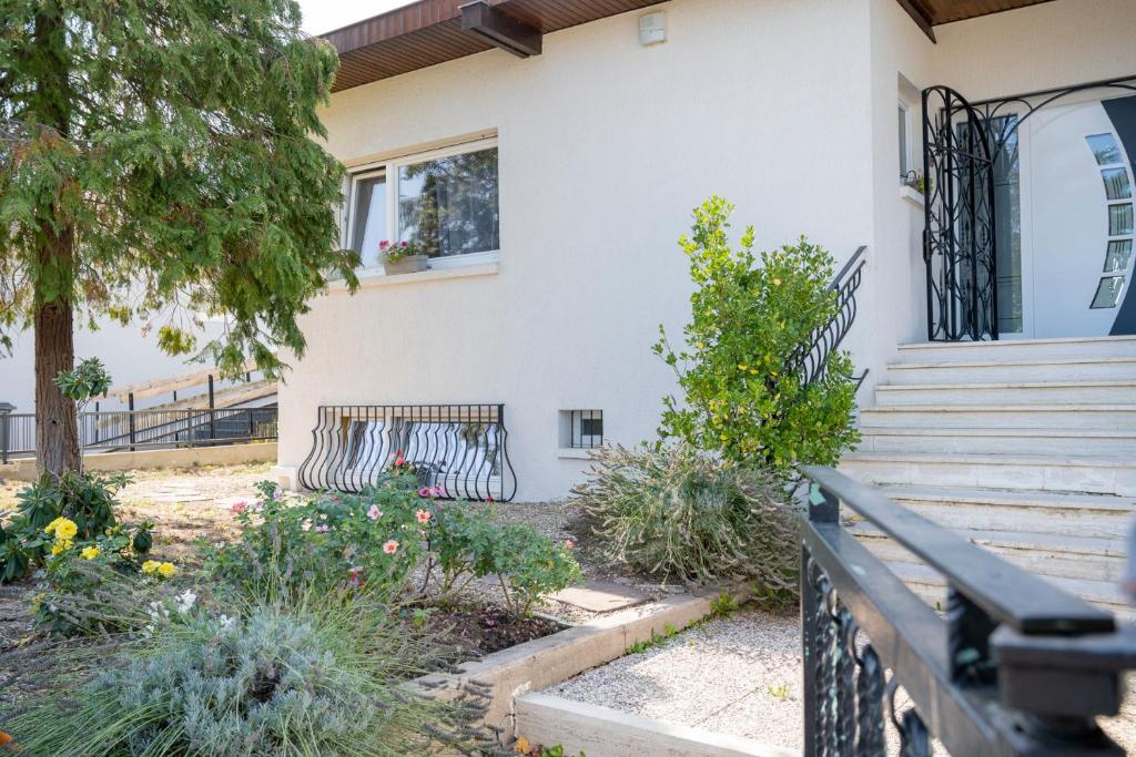 Appartement Une HALTE Quelque PART 10 Rue de Metz 57420 Cheminot