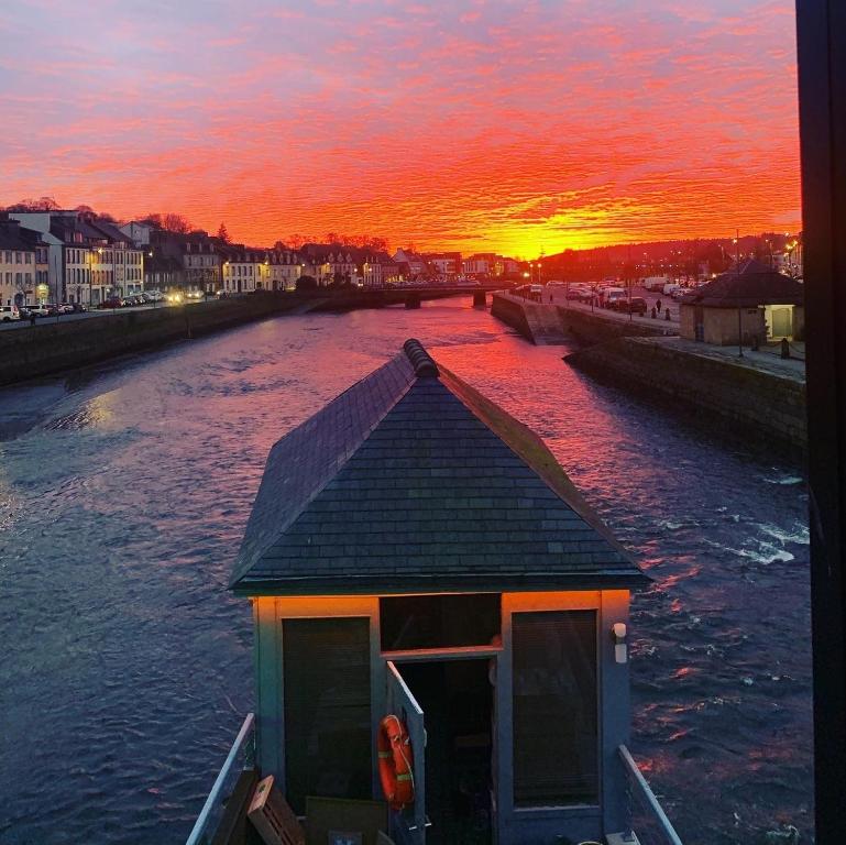 Appartement une nuit sur le pont 1 6 Rue du Pont 29800 Landerneau