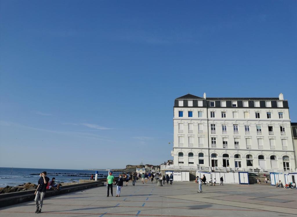 UNE PAUSE SUR LA DIGUE 313 51 Rue des Anglais, 62930 Wimereux