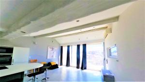 Unique 91 m2, vue sur les arènes