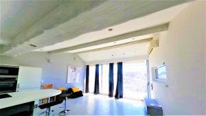 Appartement Unique 91 m2, vue sur les arènes 5 Rue du 4 septembre 13200 Arles Provence-Alpes-Côte d\'Azur