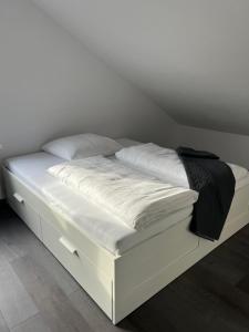 Unique geräumige 2 Zimmerwohnung in Tuttlingen mit Netflix, Sauna und Fitness