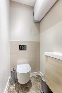 Unique Luxury Parisian flat 2BR/6P -Champs Elysées