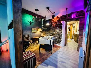 unique wellness home Whirlpool, Sauna, bbq Grill