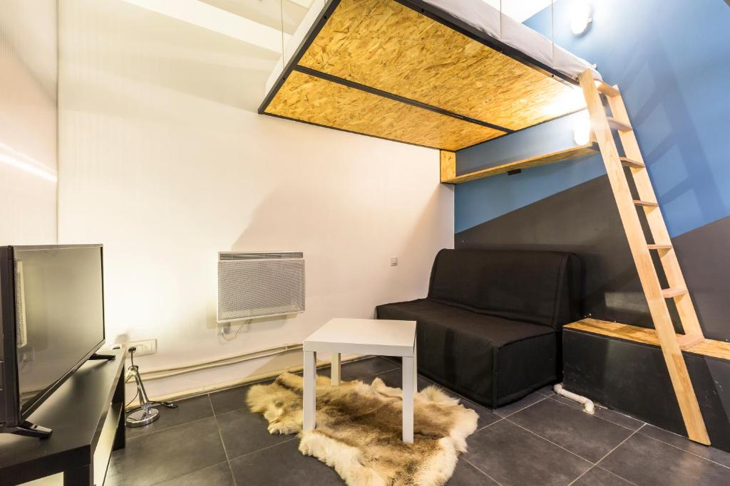 Appartement Unusual and charming 25m² near LE MARAIS 73 Rue du Faubourg Saint-Martin 75010 Paris