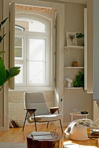 Update Urban Chic Flat in 19th Century Building 2 Bedrooms & 2 Bathrooms & AC Central Alfama District