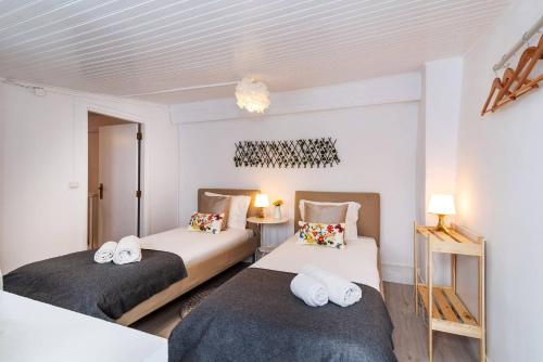 Urban & Trendy Duplex close to Lx Factory by Trip2Portugal