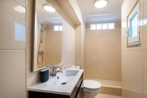 Urban & Trendy Duplex close to Lx Factory by Trip2Portugal