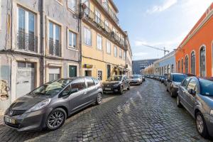 Urban & Trendy Duplex close to Lx Factory by Trip2Portugal