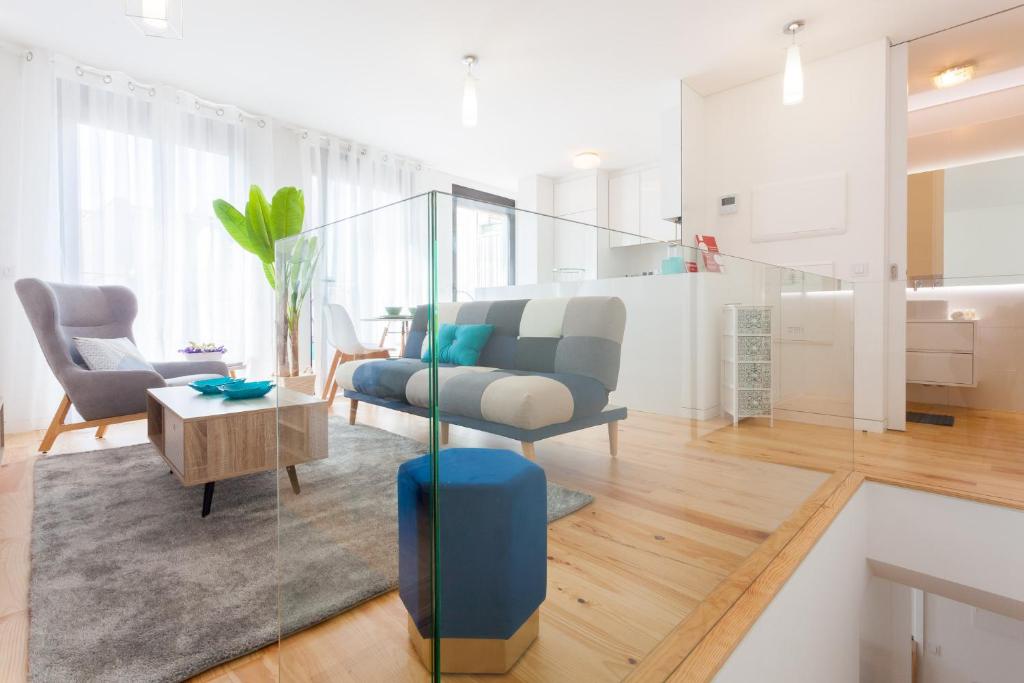 URBAN VIEWS Terrace - Duplex Apartment \ Travessa de Antero de Quental 375, 3º ANDAR, 4000-089 Porto