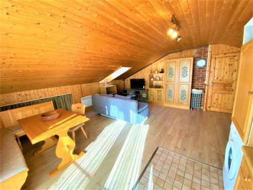 URIGES COZY Apartment MITTEN im BAYERISCHEN WALD + NETFLIX
