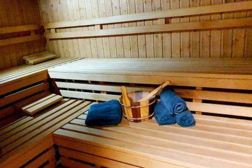 Urlaub auf 1.000 Meter Höhe mit Pool und Sauna