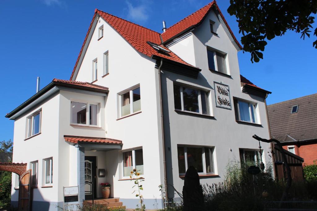 Appartement Urlaub beim Fischer - Lütt Elsing 7 Kastanienallee 18230 Rerik