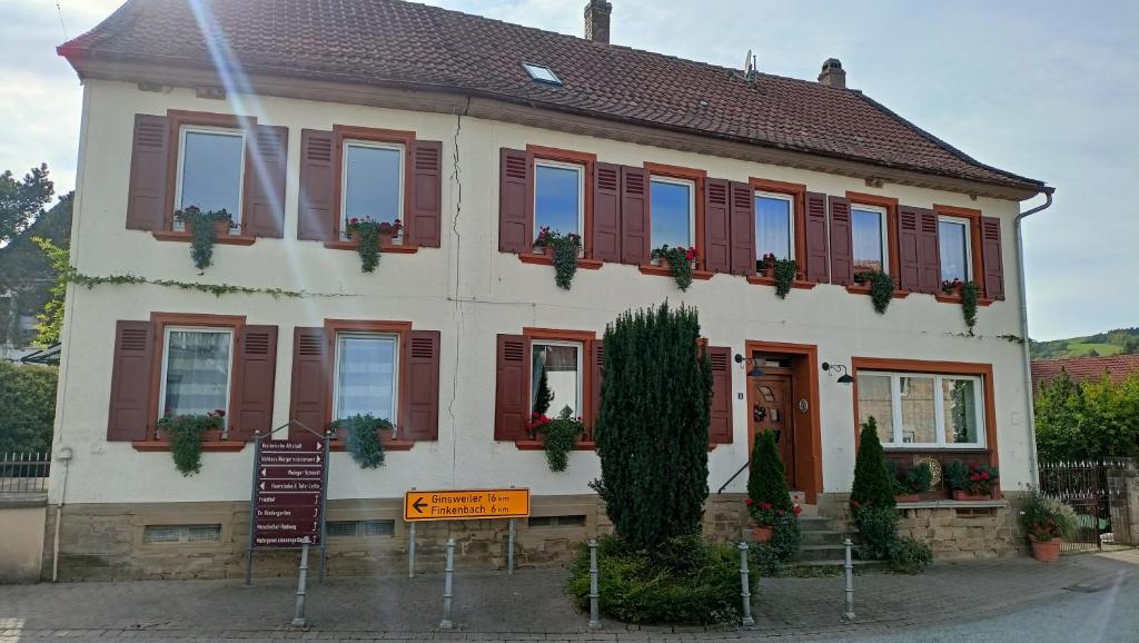 Urlaub mit Charme in der kleinsten Stadt der Pfalz. 8 Luitpoldstraße, 67823 Obermoschel