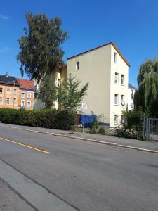 Appartement Urlaub nicht nur für Monteure \ Straße des Friedens 47 07548 Gera Thuringe