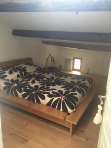 Uzes duplex atypique calme