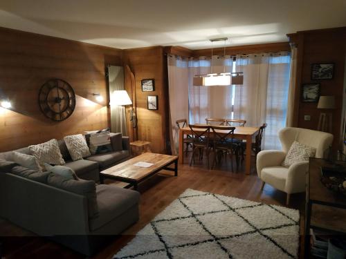 Appartement Appartement Val-d'Isère, 3 pièces, 6 personnes - FR-1-519-1 Avenue Olympique Val dʼIsère