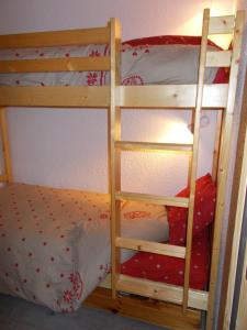 val thorens appartement 4 personnes ski aux pieds