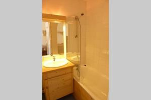 val thorens appartement 4 personnes ski aux pieds