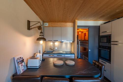 Val Thorens appartement vue sur la montagne, au pied des pistes 411