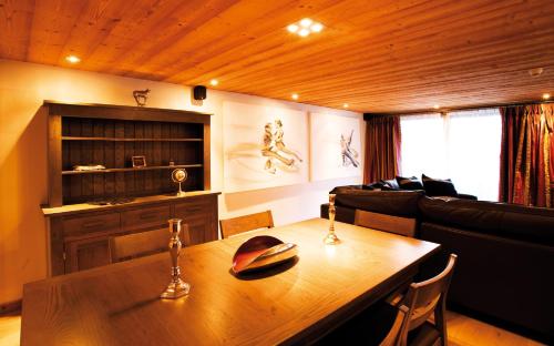 Valdez Suite