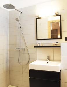 Valdez Suite