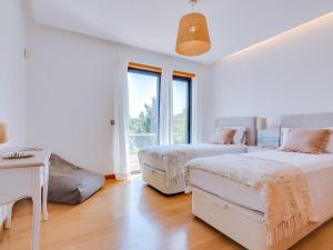 Vale do lobo, 'Golf by the Pool' 2 bedroom apartment
