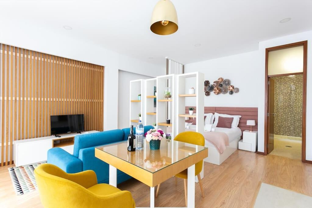 Valentino Loft Porto Center - by Guest SPA 336 Avenida de Camilo, 4300-096 Porto