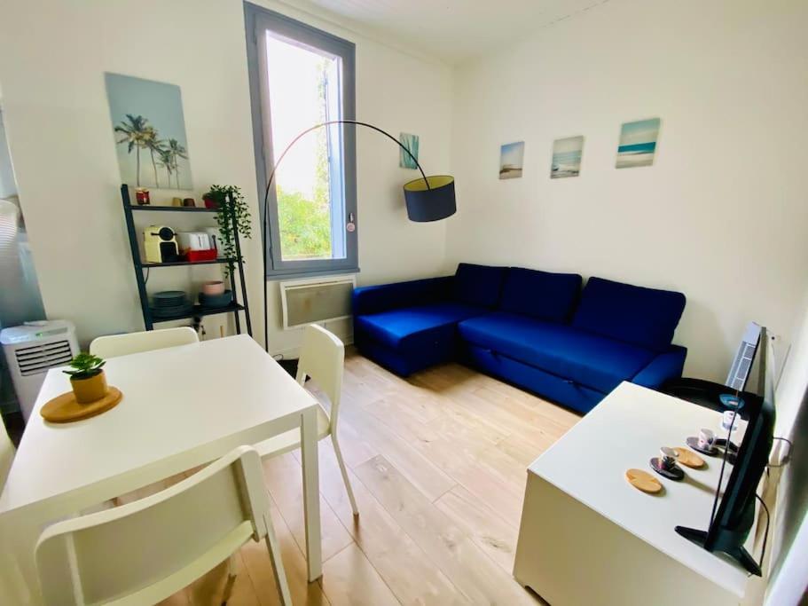 Appartement ''Valerio''T2 cosy et calme avec vue sur cour 57 Rue Montmorency 34200 Sète