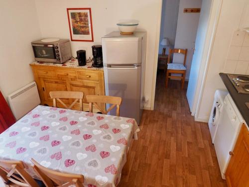 Appartement Appartement Valfréjus, 2 pièces, 8 personnes - FR-1-468-8 Place Des Bergers - ValfrÃ©jus - Valfréjus