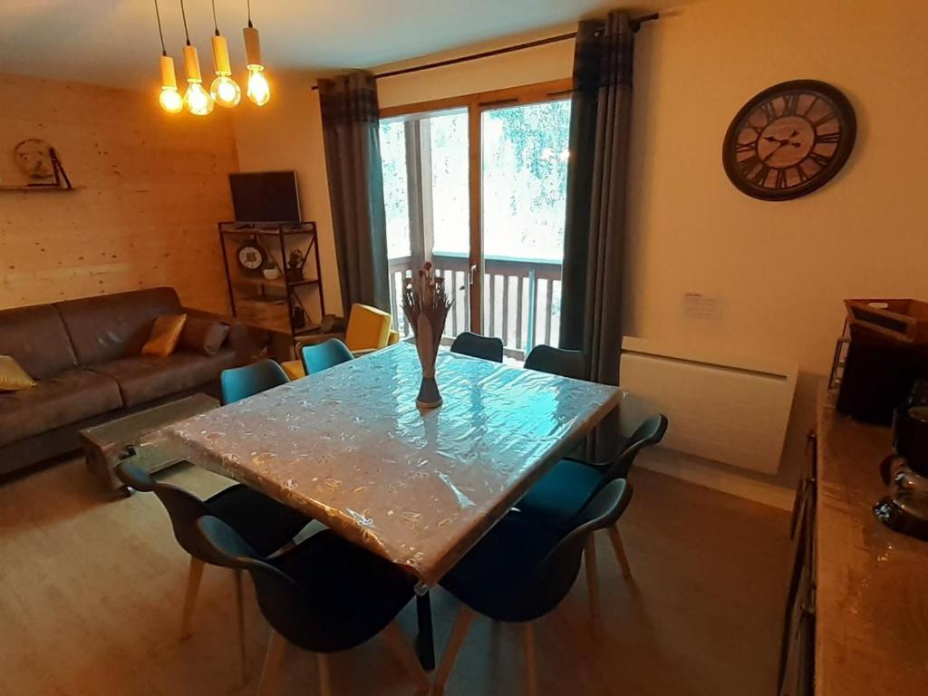 Appartement Appartement Valfréjus, 3 pièces, 8 personnes - FR-1-265-230 Place Des Bergers -  -, 73500 Valfréjus