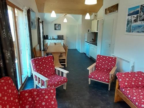 Appartement Appartement Valfréjus, 5 pièces, 12 personnes - FR-1-265-180 Rue Du Petit Arrondaz -  - Valfréjus