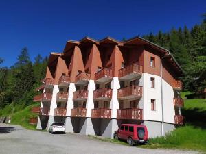 VALFREJUS appartement 2 pièces 35m2, au pied des pistes avec balcon